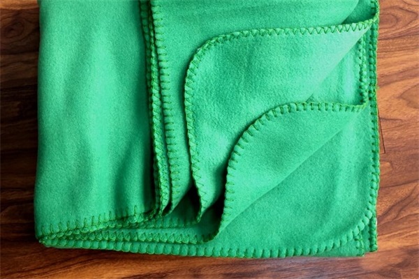 How to Custom Wholesale Polar Fleece Blankets